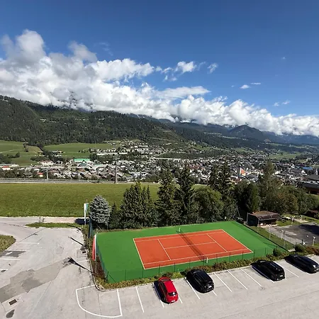 Vogelnest Mit Dachsteinblick & Pool Apartment